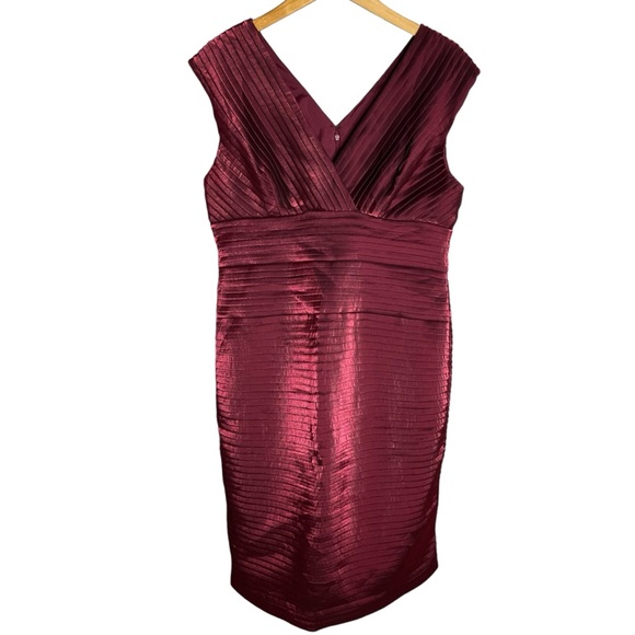 Adrianna Papell Metallic Pleated Sheath Dress Burgundy cherry red womens size 14 - Picture 2 of 5